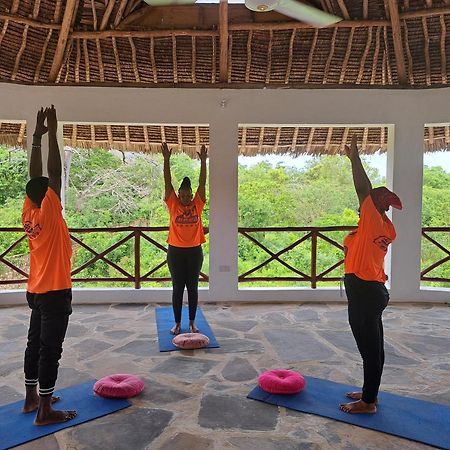 Diani Yoga Barn Bed & Breakfast Ukunda Exterior photo