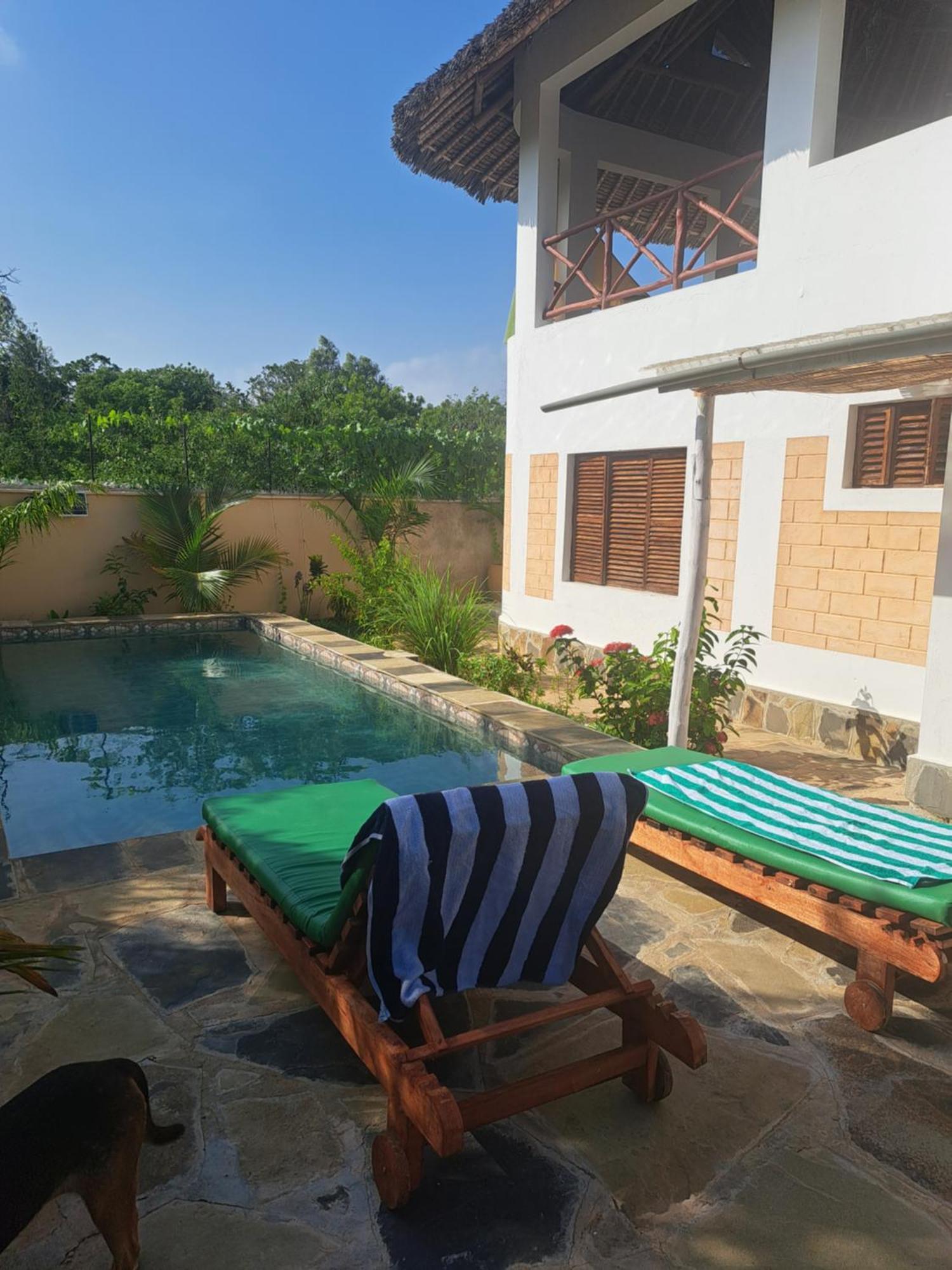 Diani Yoga Barn Bed & Breakfast Ukunda Exterior photo