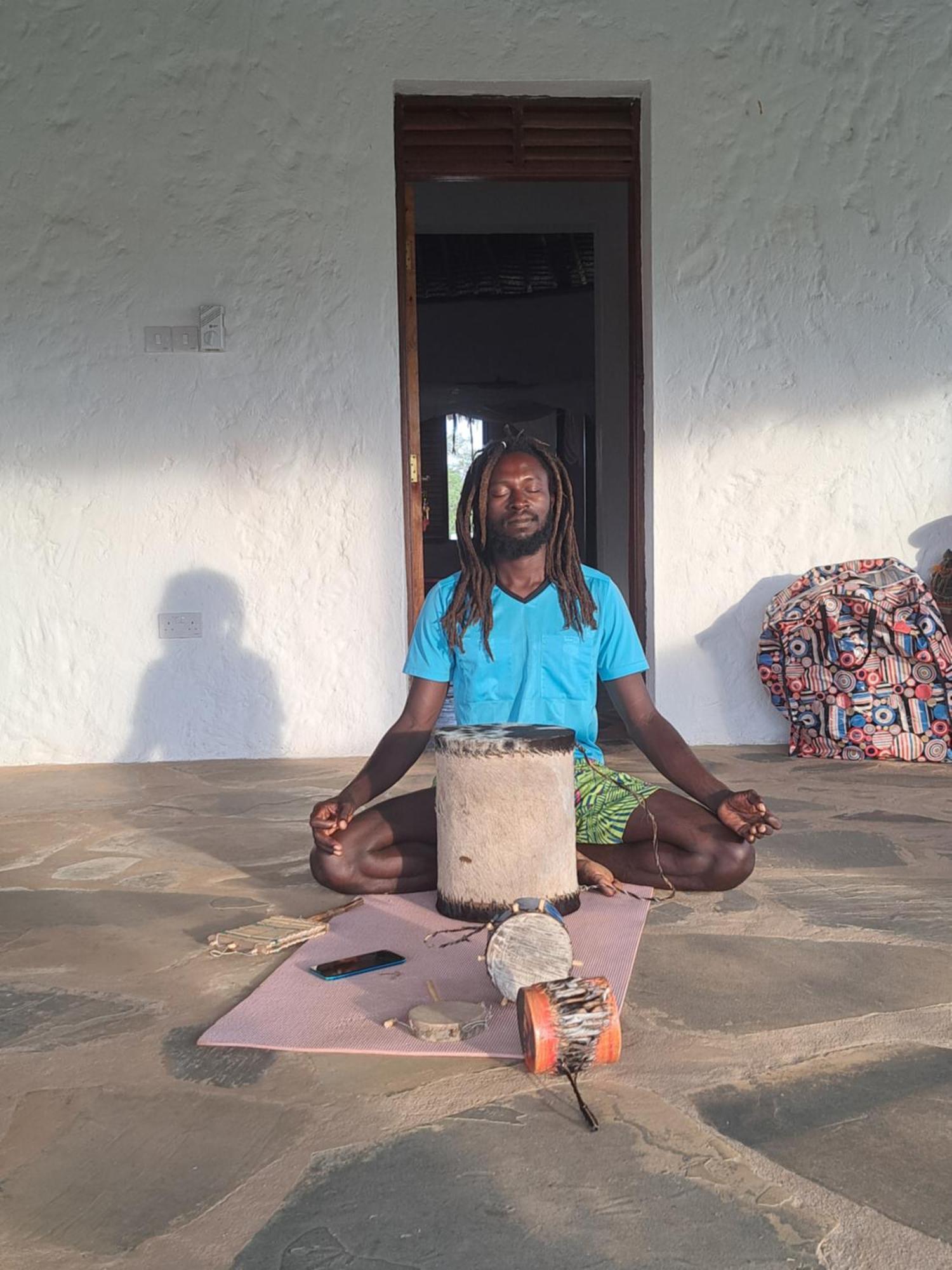 Diani Yoga Barn Bed & Breakfast Ukunda Exterior photo