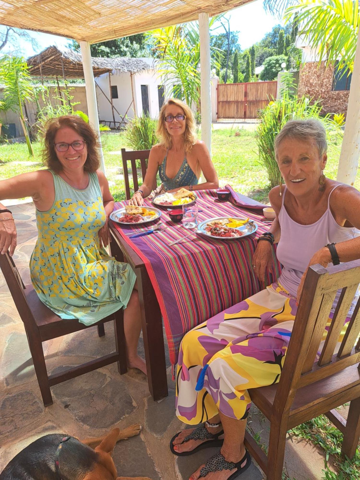 Diani Yoga Barn Bed & Breakfast Ukunda Exterior photo